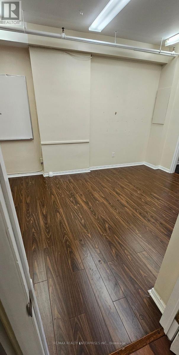 206 - 670 Bloor Street W Property Photo 2