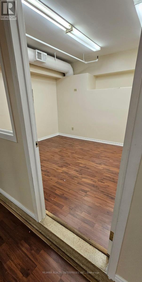 206 - 670 Bloor Street W Property Photo 3