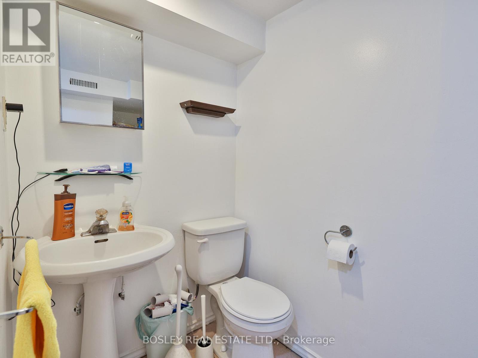 Lower - 283 Davisville Avenue Property Photo 10
