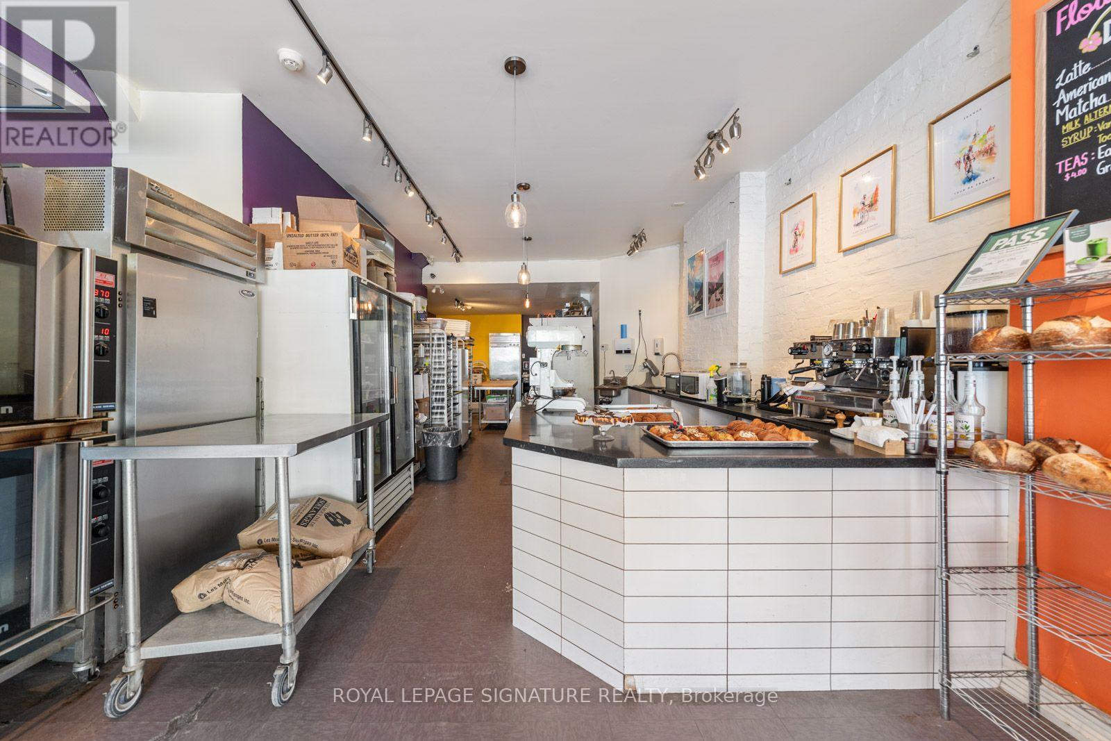 725 Dovercourt Road Property Photo 10