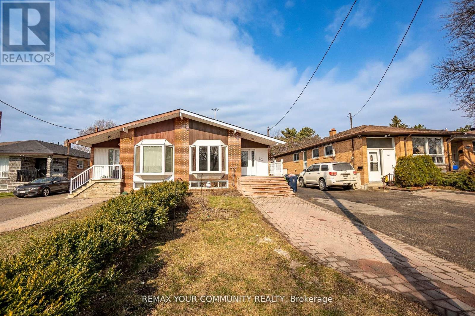 32 MARBURY CRESCENT