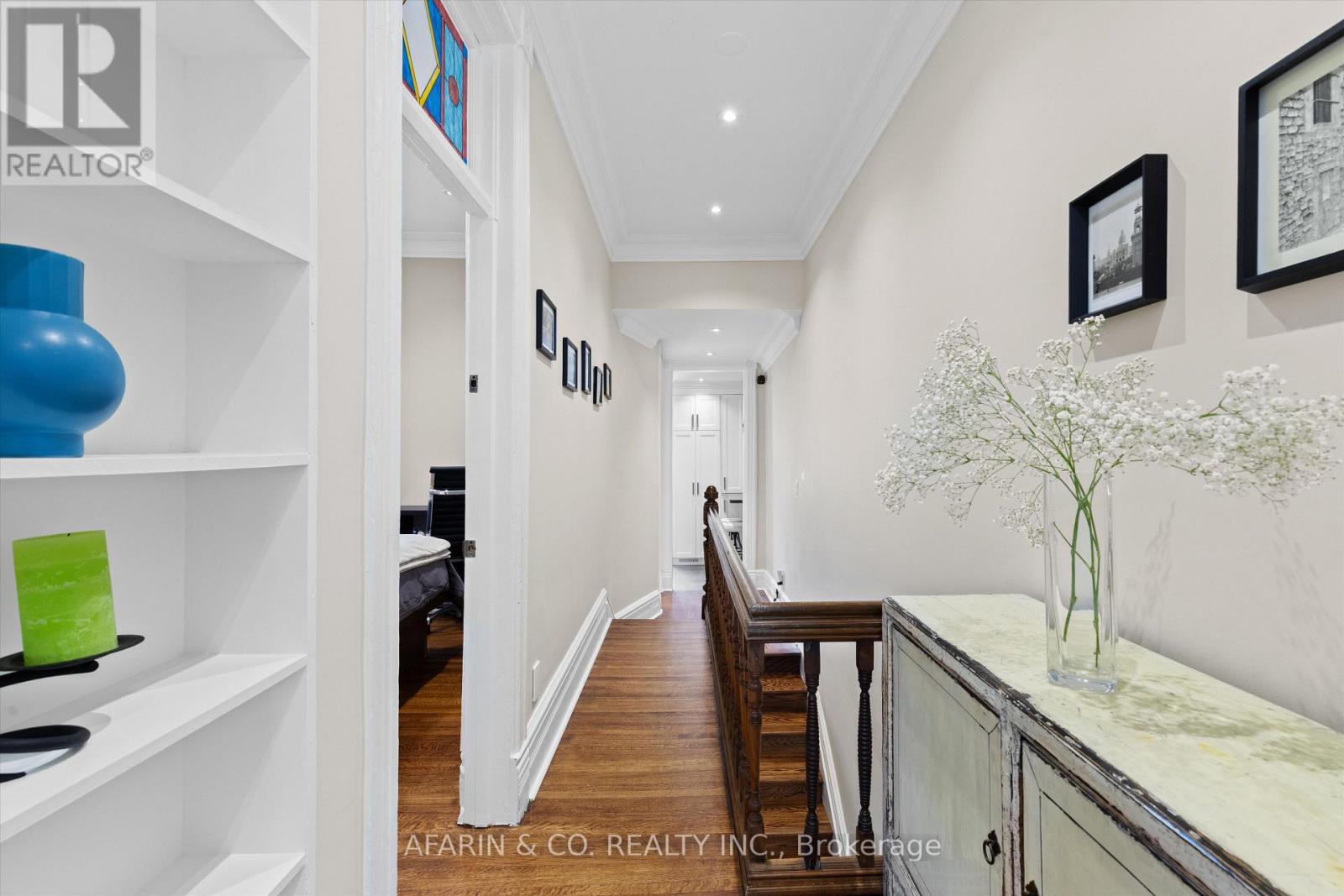 Second Floor & Loft - 48 Nassau Street Property Photo 7