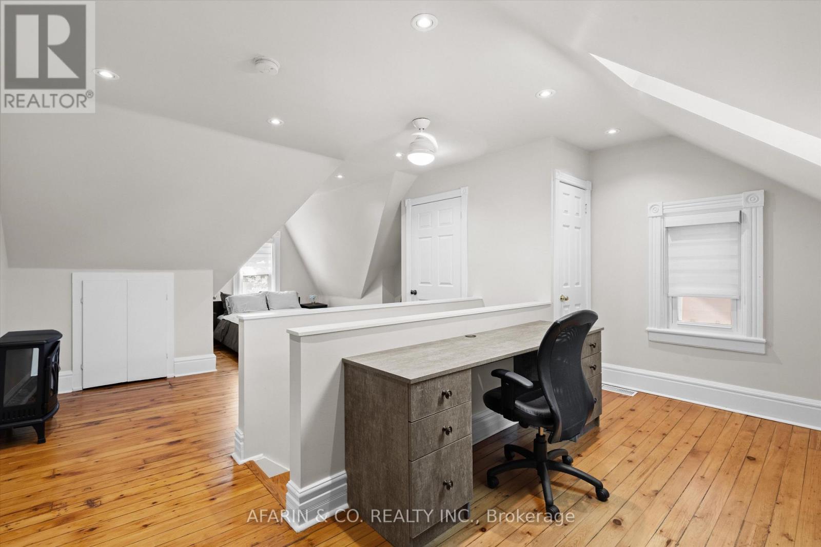 Second Floor & Loft - 48 Nassau Street Property Photo 14