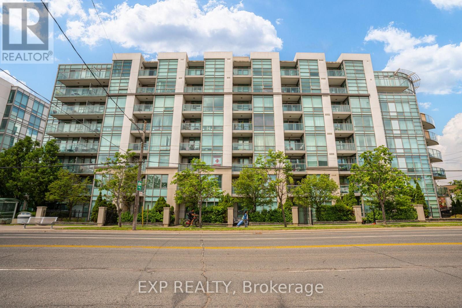 506 - 3840 Bathurst Street Property Photo 1