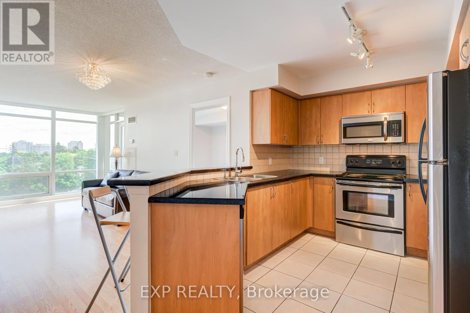 506 - 3840 Bathurst Street Property Photo 2