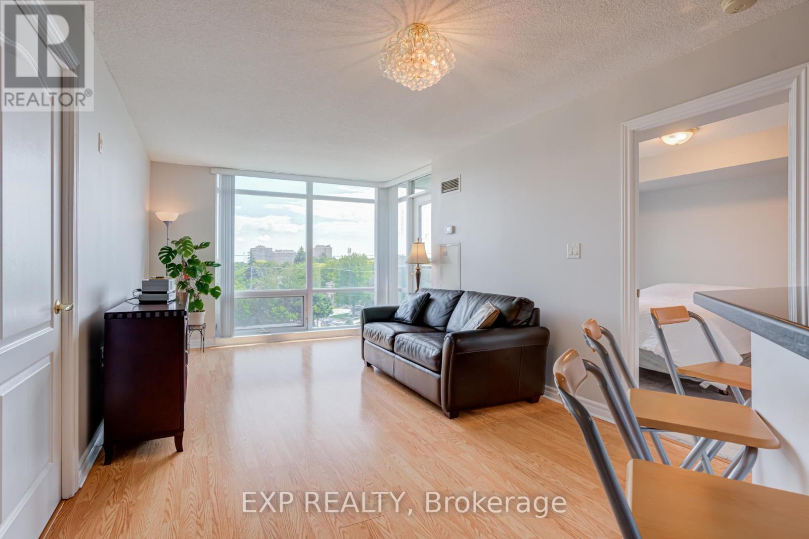 506 - 3840 Bathurst Street Property Photo 5