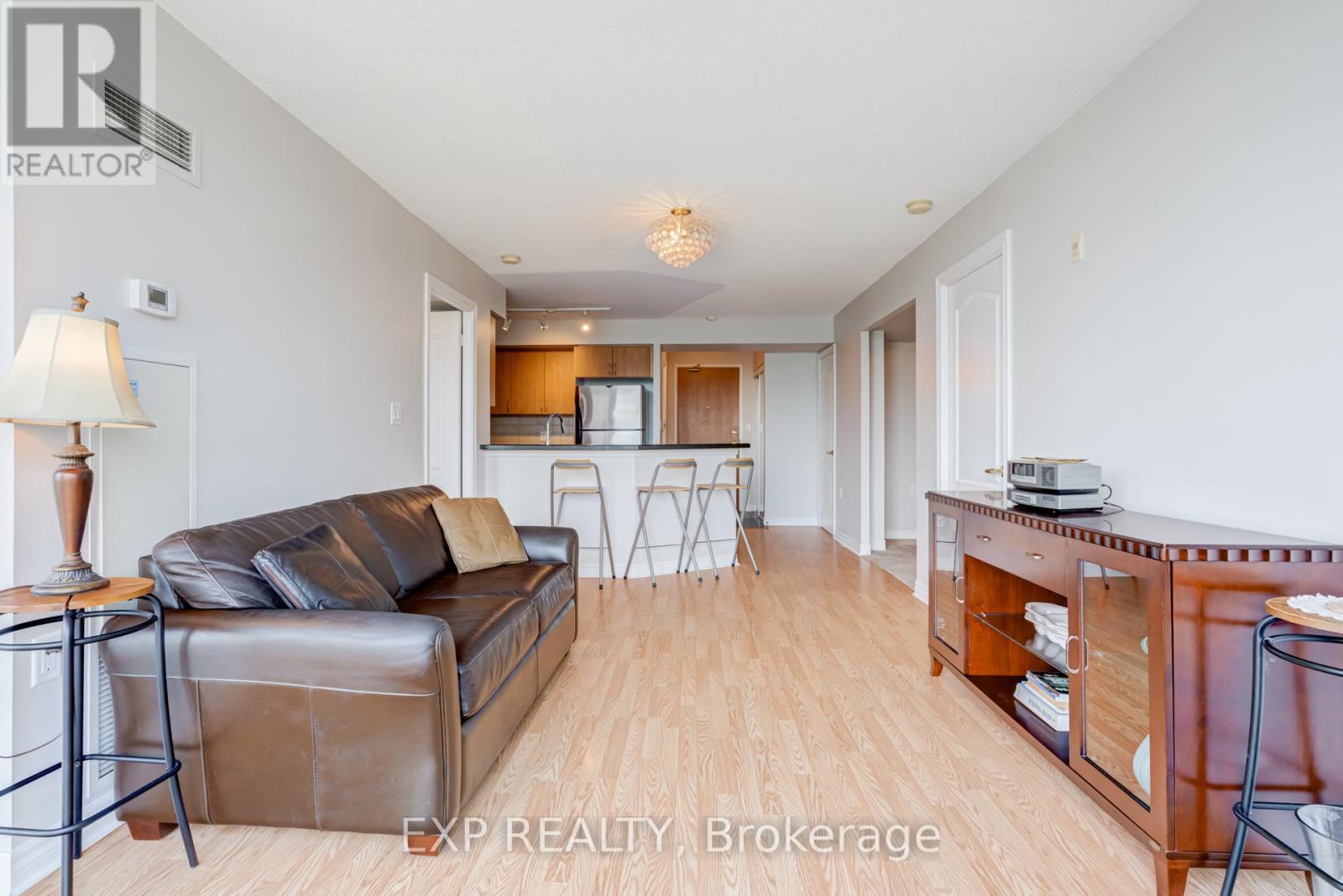 506 - 3840 Bathurst Street Property Photo 7