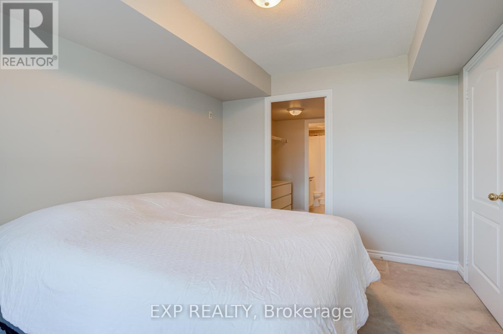 506 - 3840 Bathurst Street Property Photo 9
