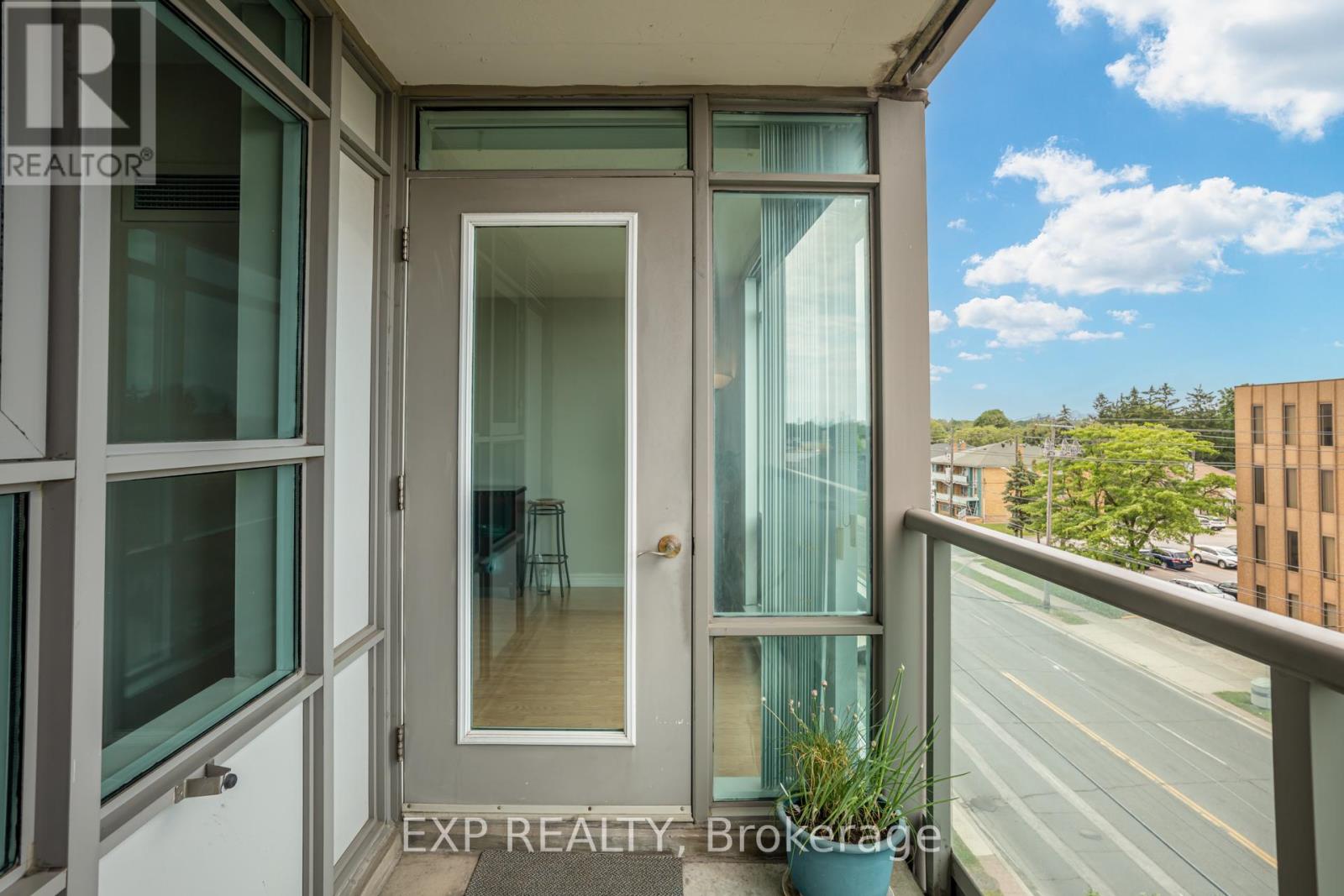 506 - 3840 Bathurst Street Property Photo 20