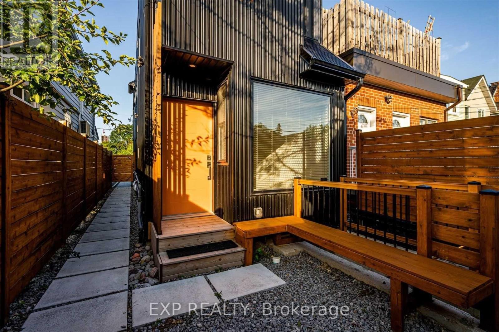 452 Montrose Avenue Property Photo 16