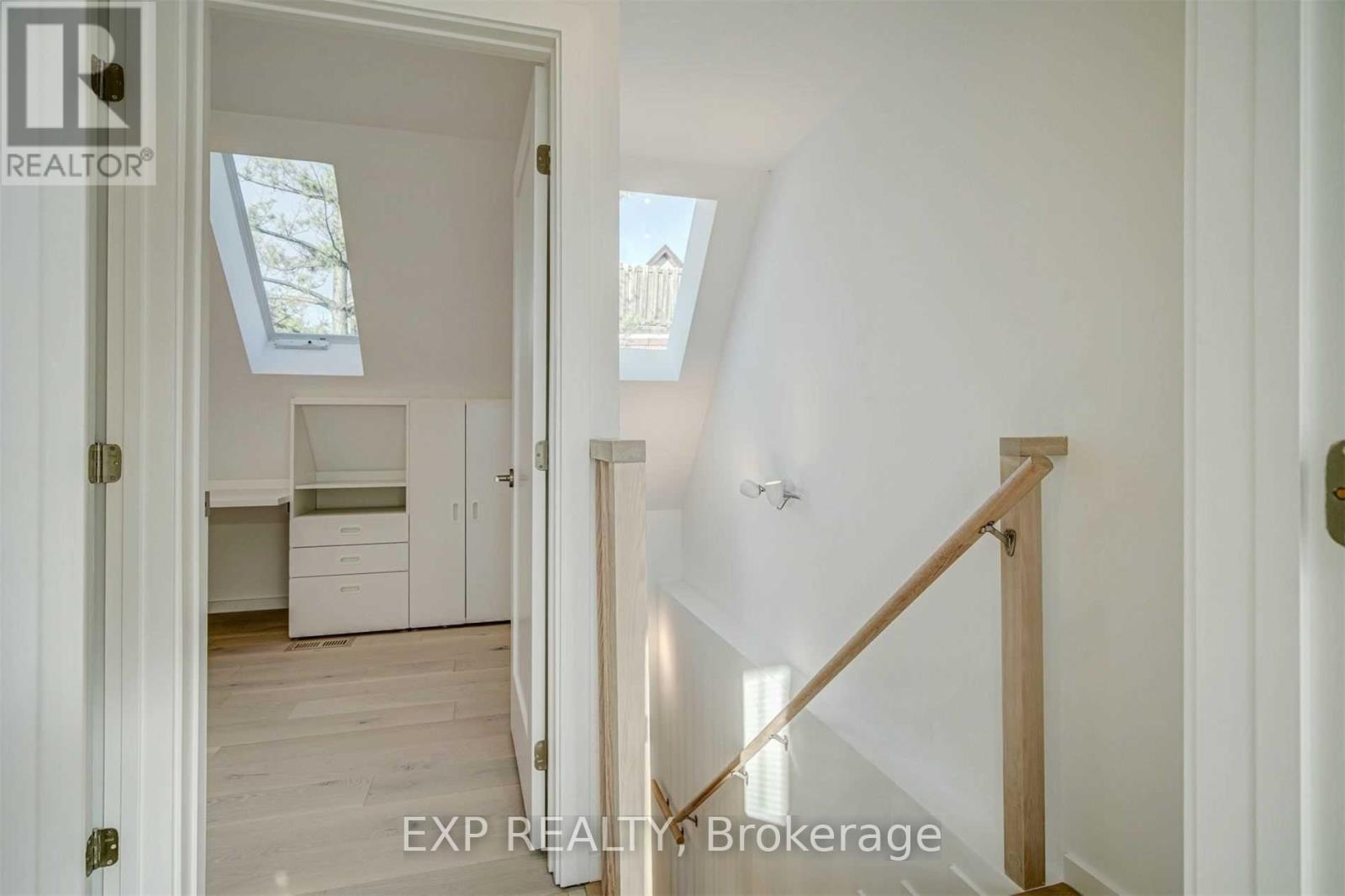 452 Montrose Avenue Property Photo 35