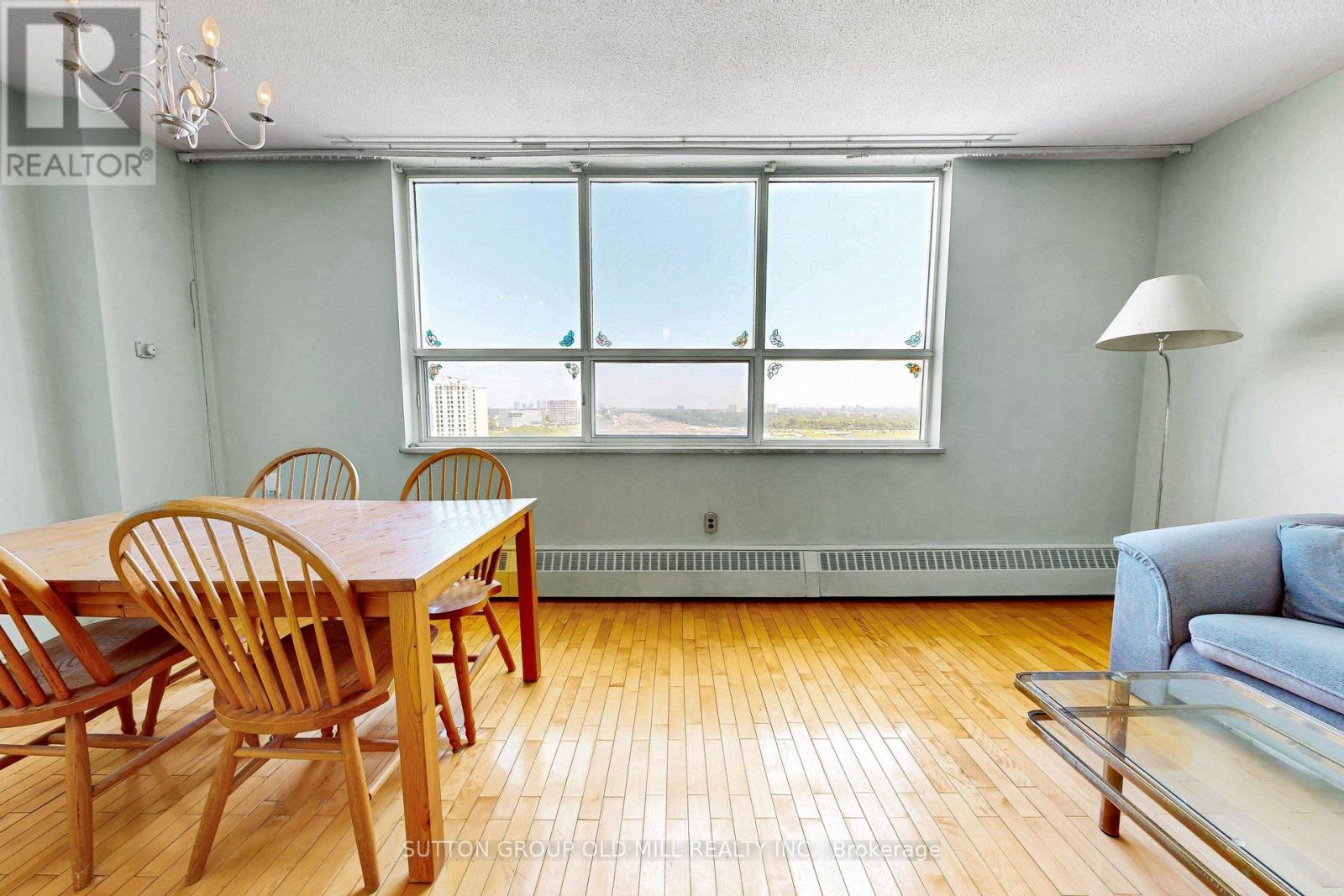 1901 - 5 Parkway Forest Drive Property Photo 7