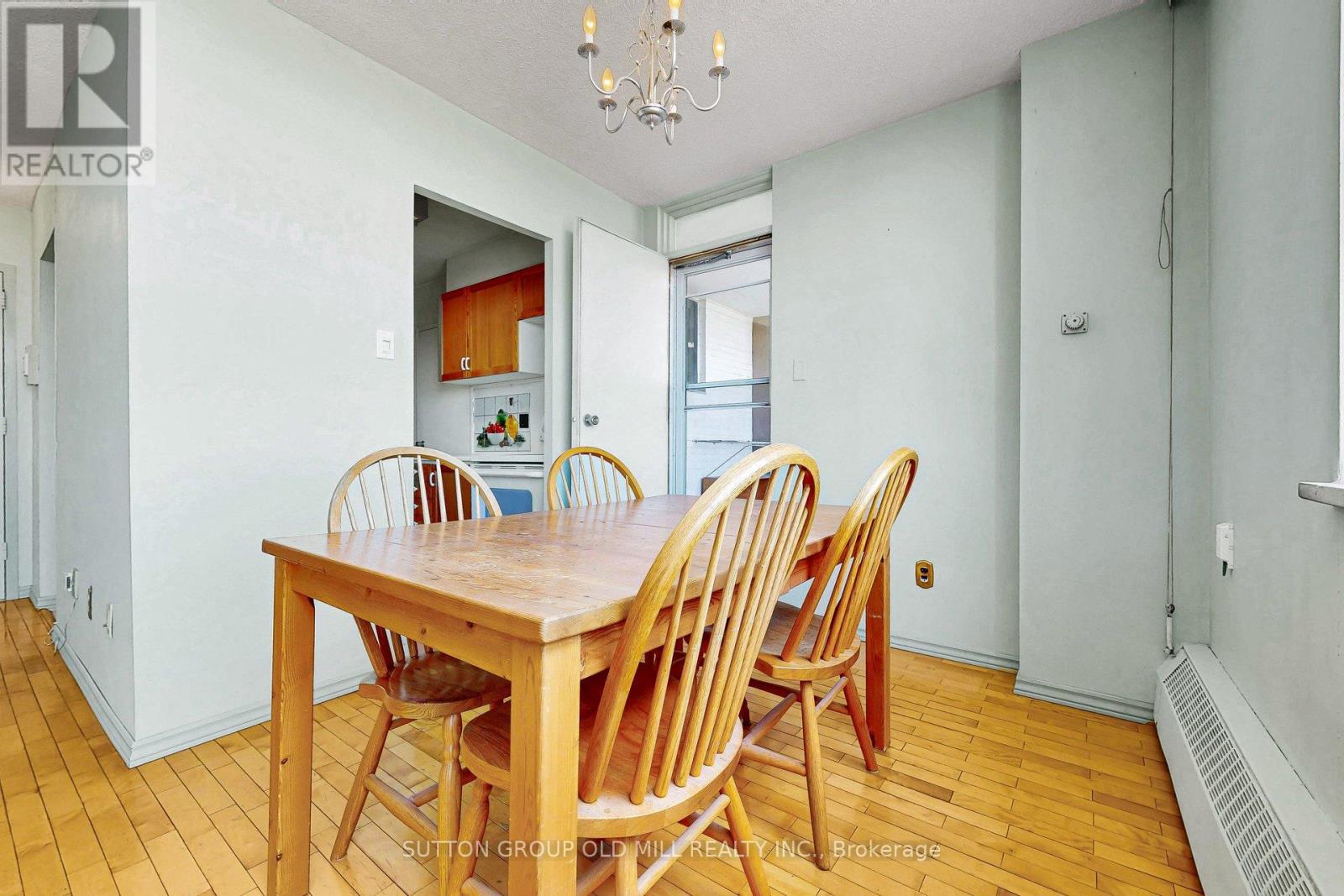 1901 - 5 Parkway Forest Drive Property Photo 8