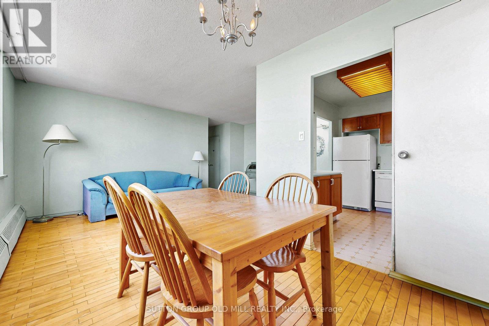 1901 - 5 Parkway Forest Drive Property Photo 9