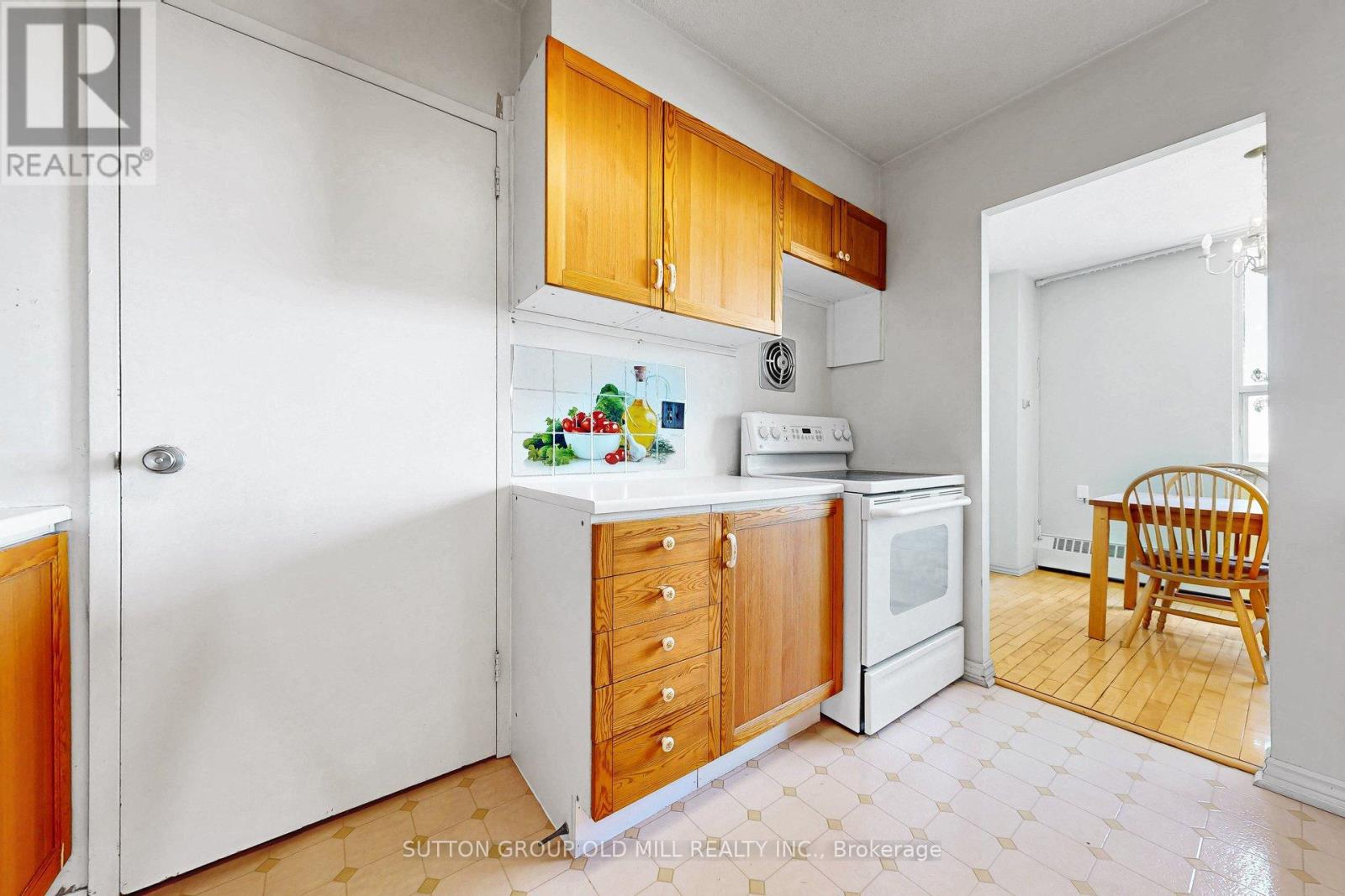 1901 - 5 Parkway Forest Drive Property Photo 13