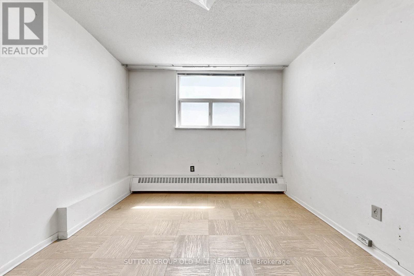1901 - 5 Parkway Forest Drive Property Photo 23