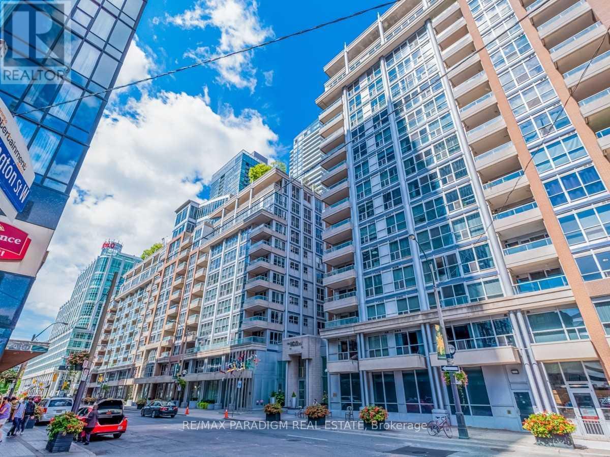 228 - 250 WELLINGTON STREET W Property Photo 1