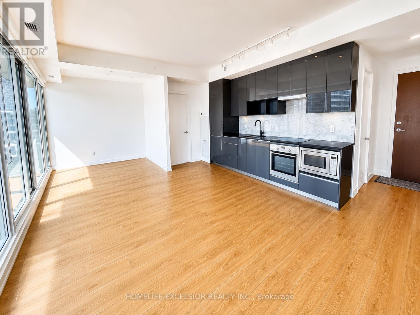 712 - 115 Mcmahon Drive Property Photo 1