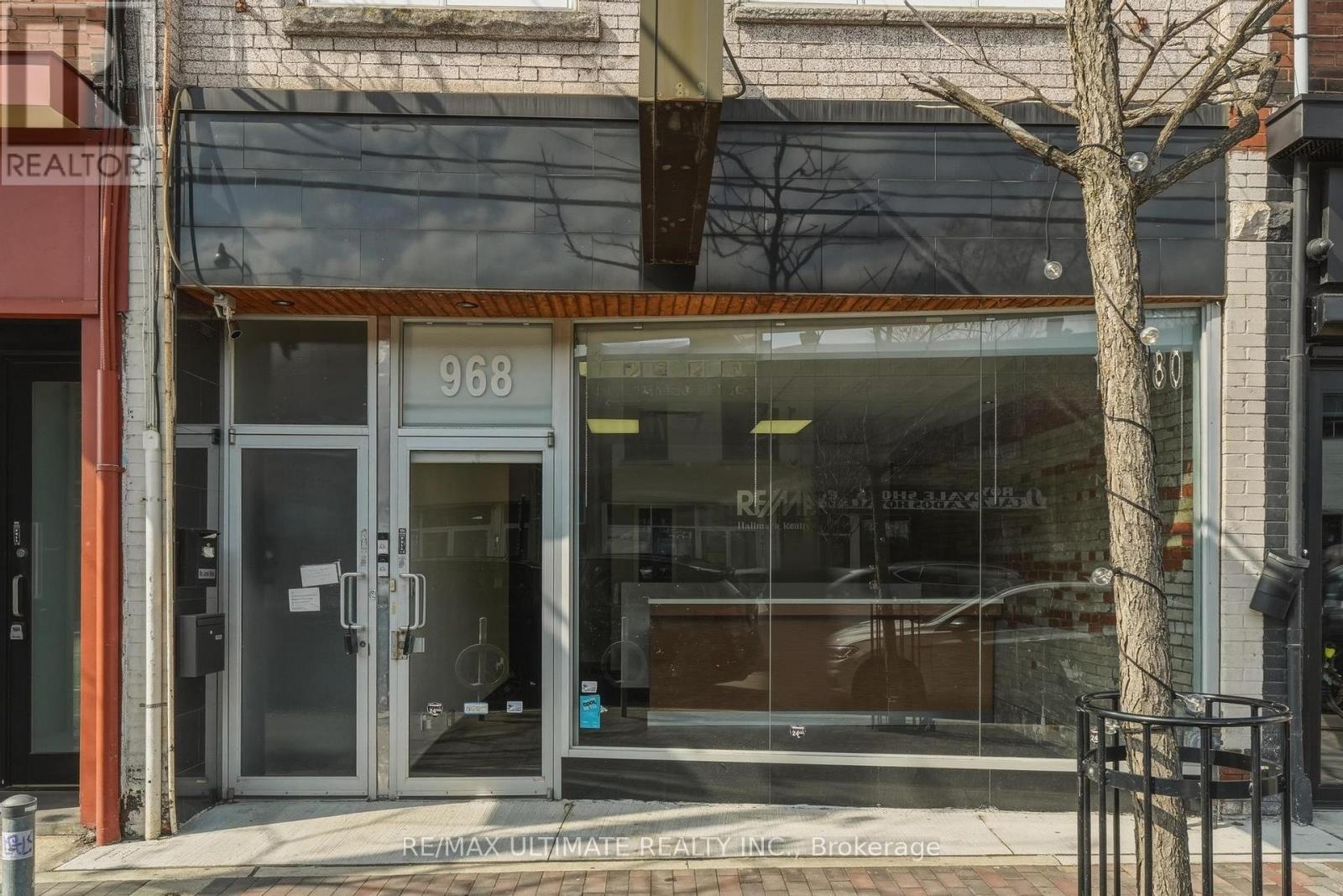 968 College Street Property Photo 1