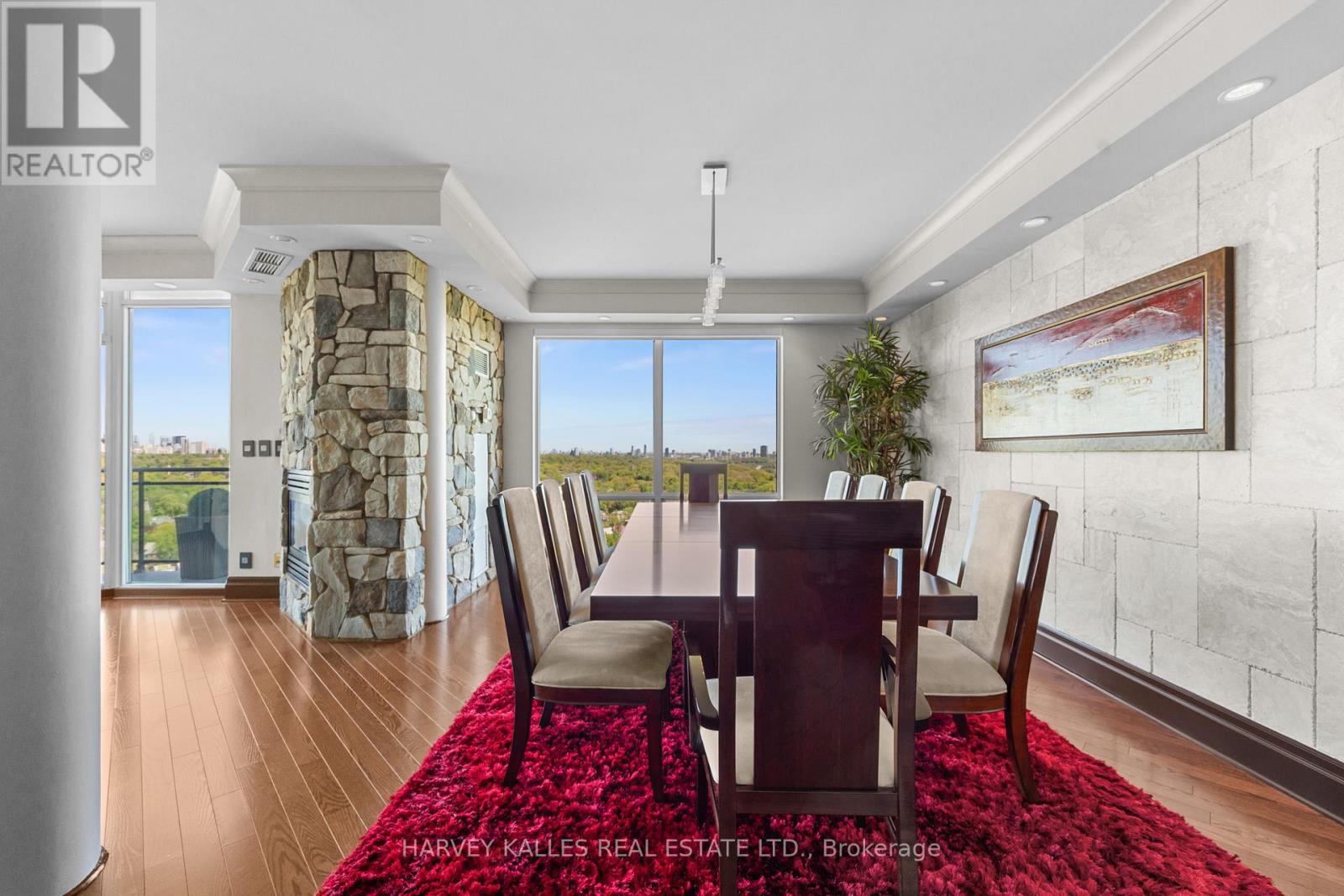 2701 - 300 Bloor Street E Property Photo 7