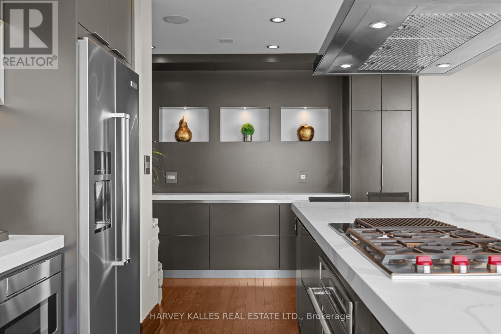 2701 - 300 Bloor Street E Property Photo 20