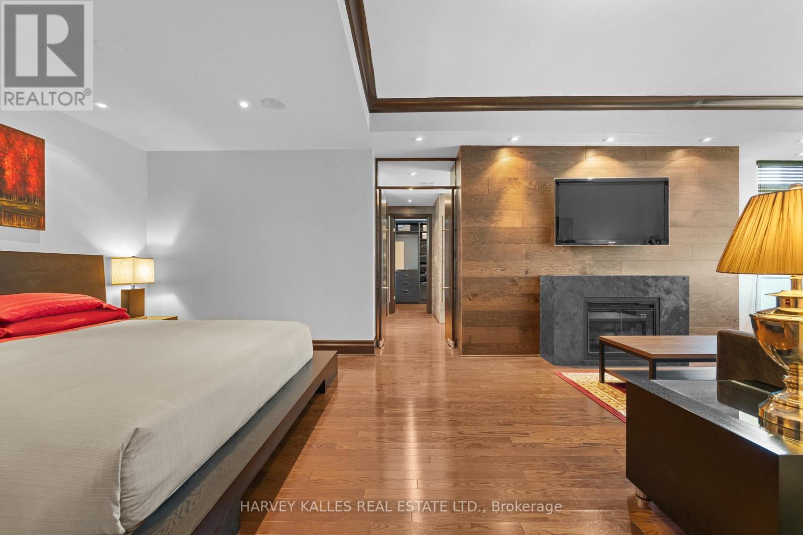 2701 - 300 Bloor Street E Property Photo 25