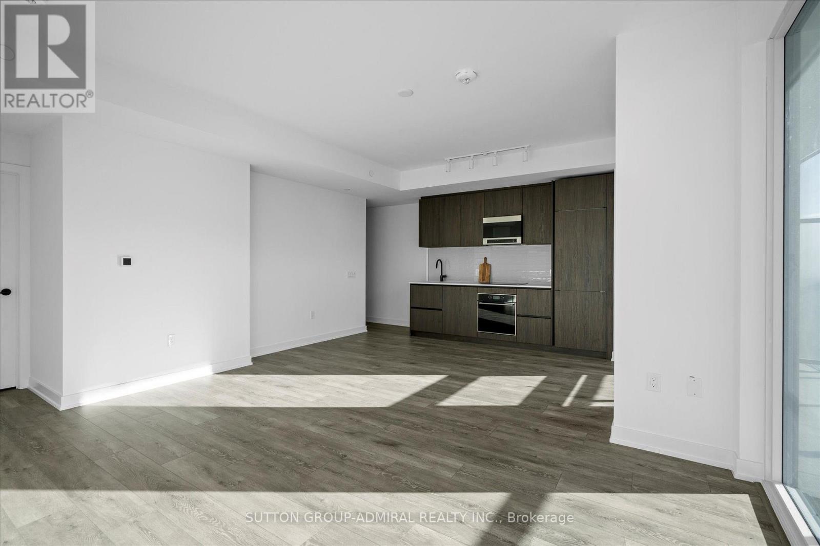 2902 - 127 Broadway Avenue Property Photo 3