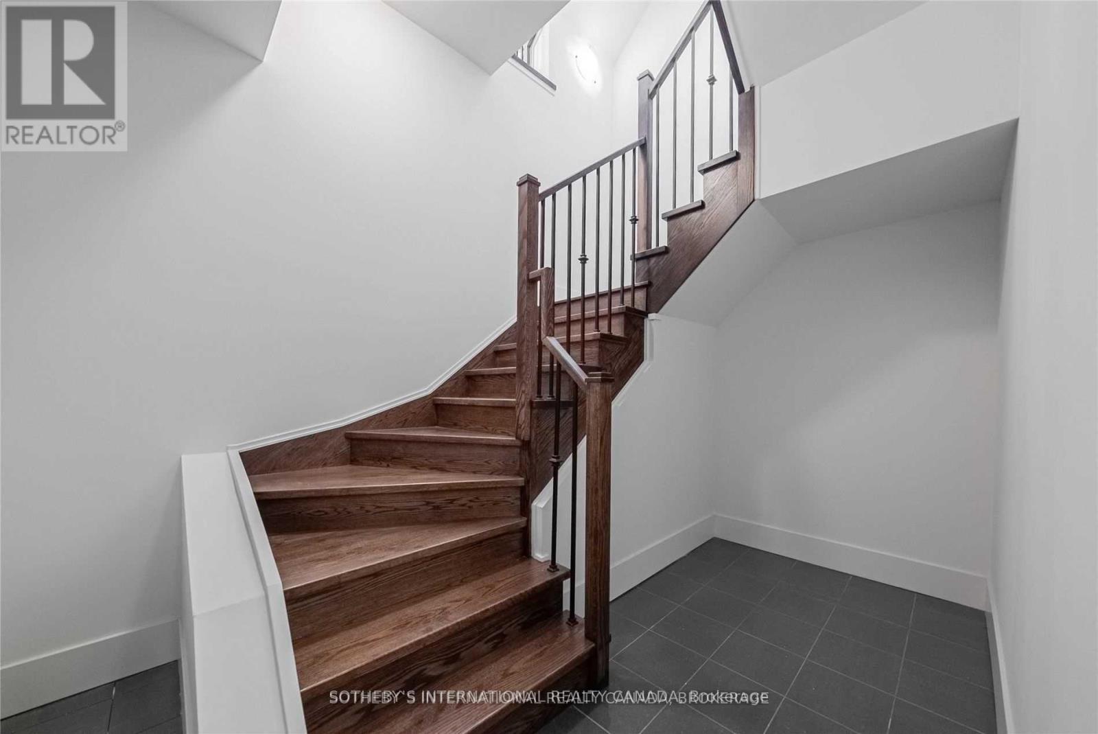 Th-113 - 29 Queens Quay E Property Photo 34