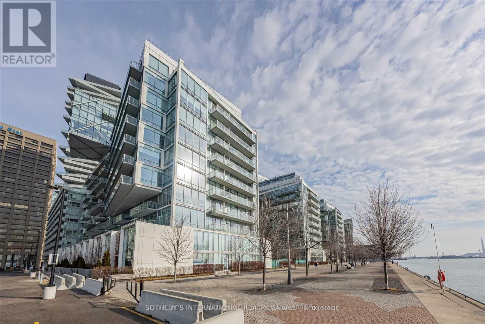 Th-113 - 29 Queens Quay E Property Photo 39