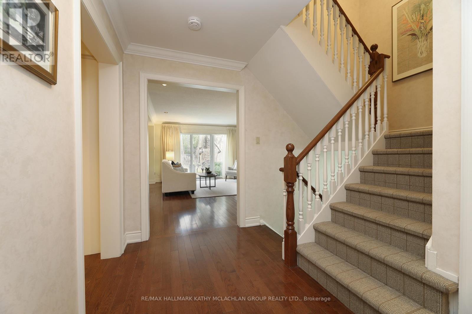 38 Crimson Millway Property Photo 4
