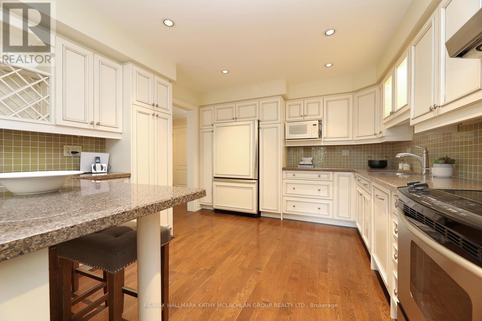 38 Crimson Millway Property Photo 6