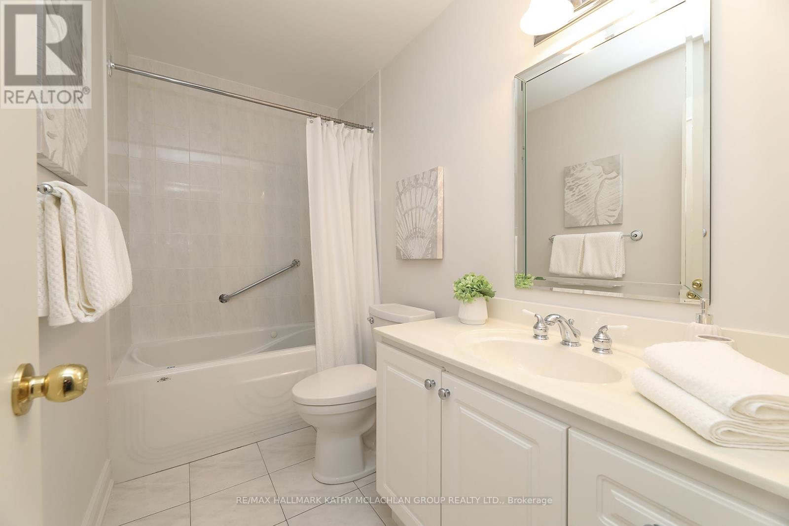 38 Crimson Millway Property Photo 22