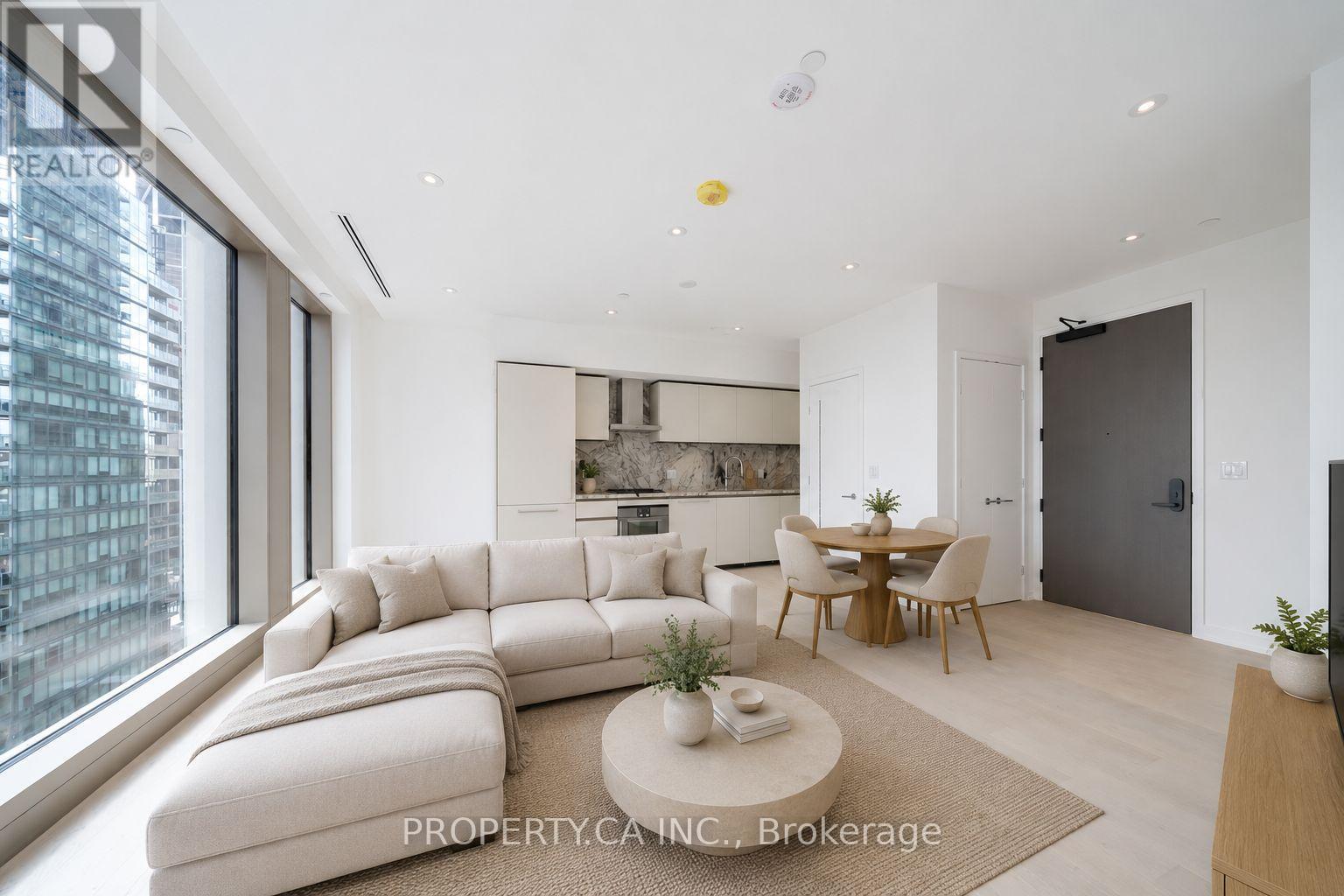 1801 - 50 Scollard Street Property Photo 3