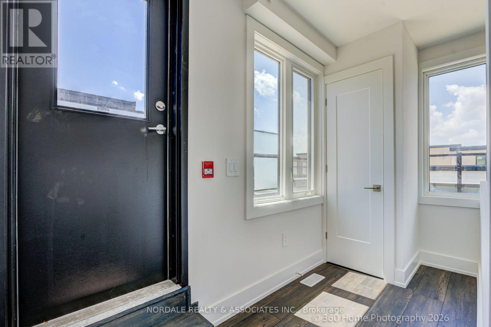 B211 - 1650 Victoria Park Avenue Property Photo 11