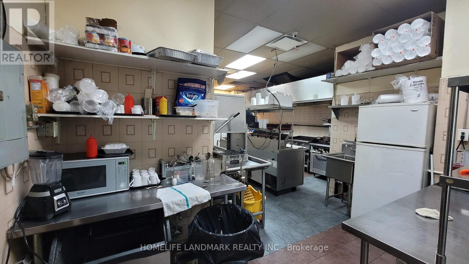 105 Parkway Forest Drive Property Photo 10
