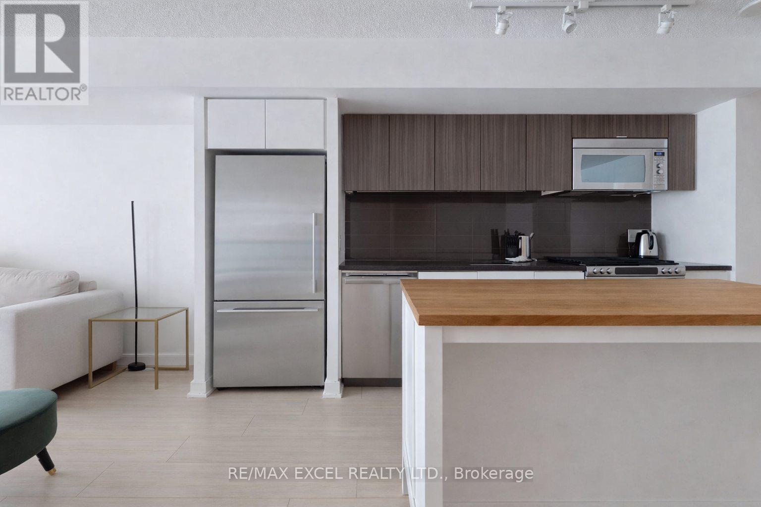1606 - 75 Queens Wharf Road Property Photo 4
