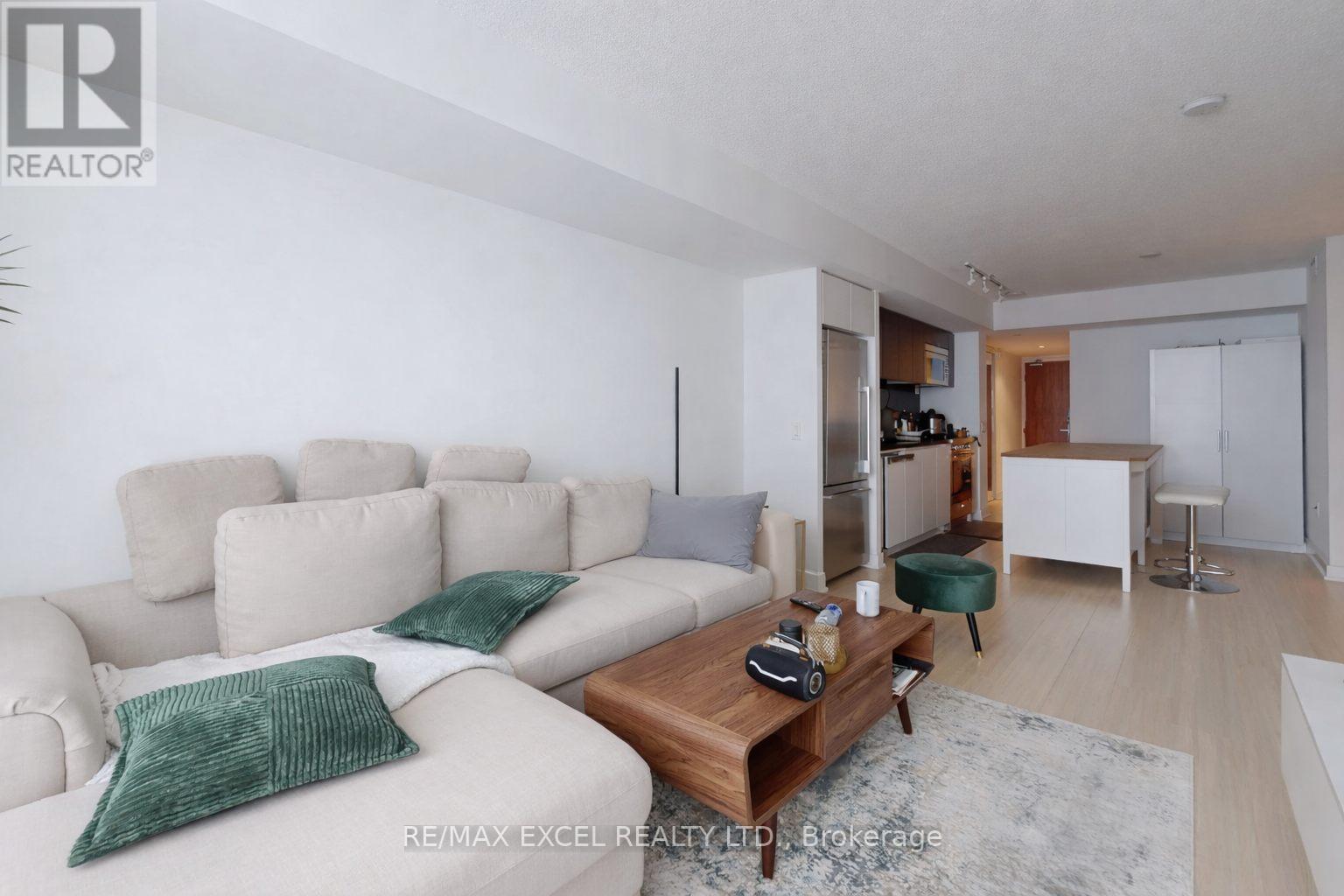 1606 - 75 Queens Wharf Road Property Photo 6