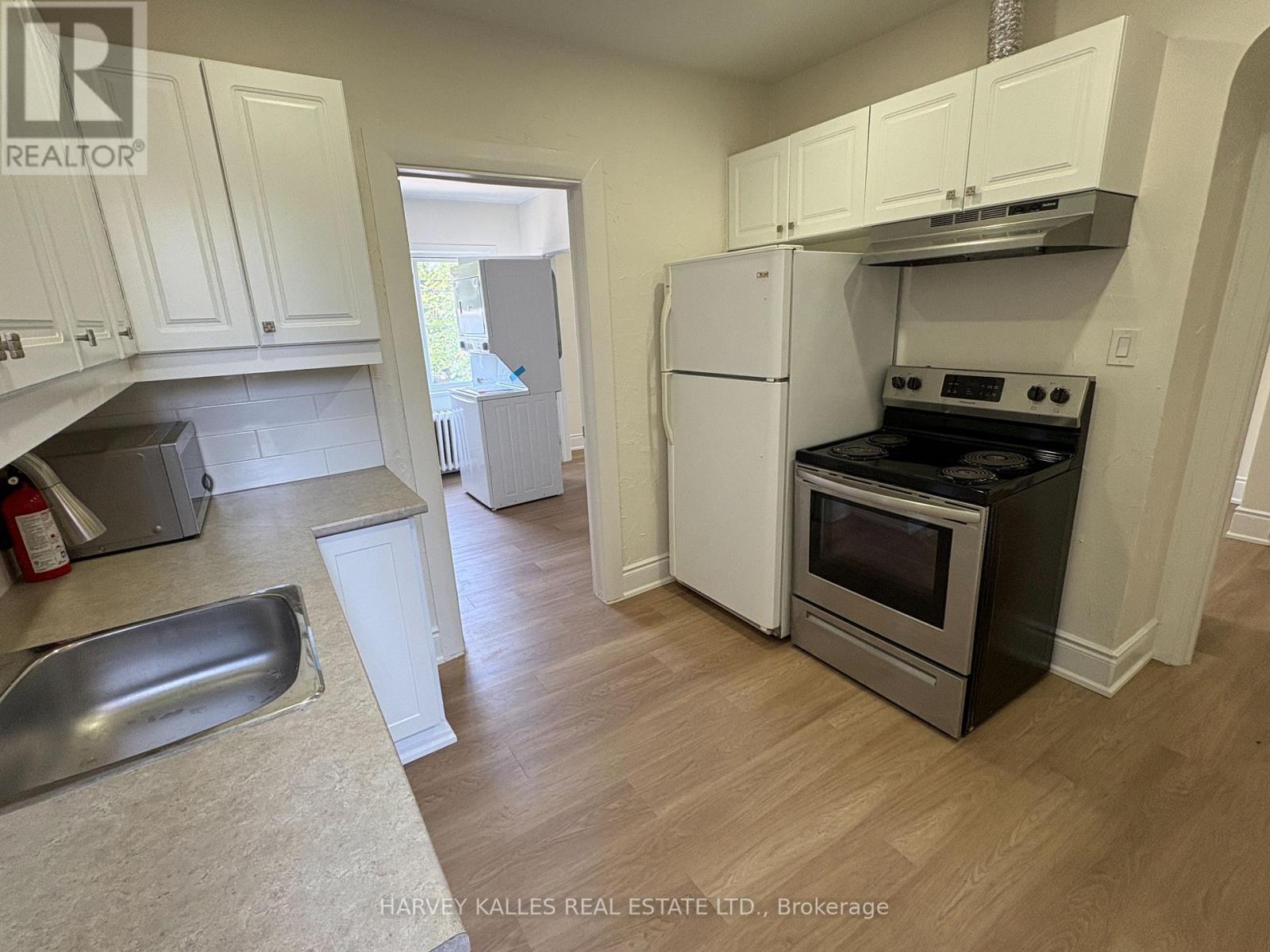 A - 1611 Bayview Avenue Property Photo 2