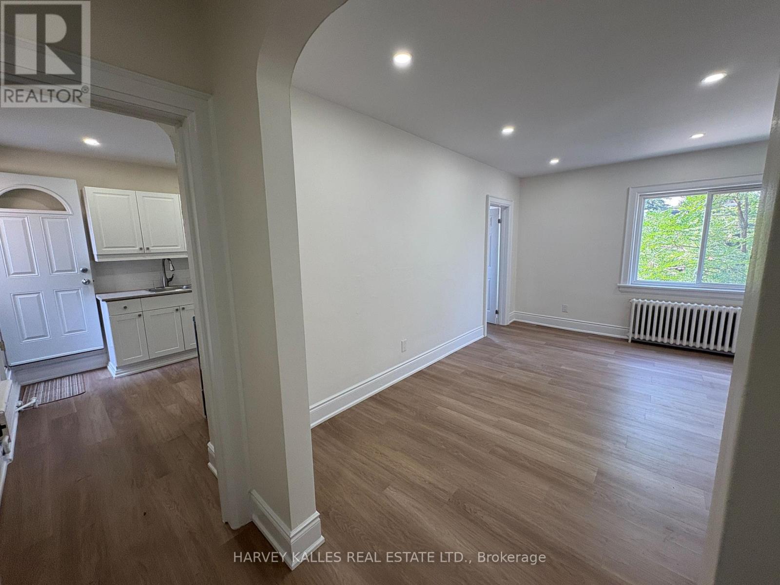 A - 1611 Bayview Avenue Property Photo 4