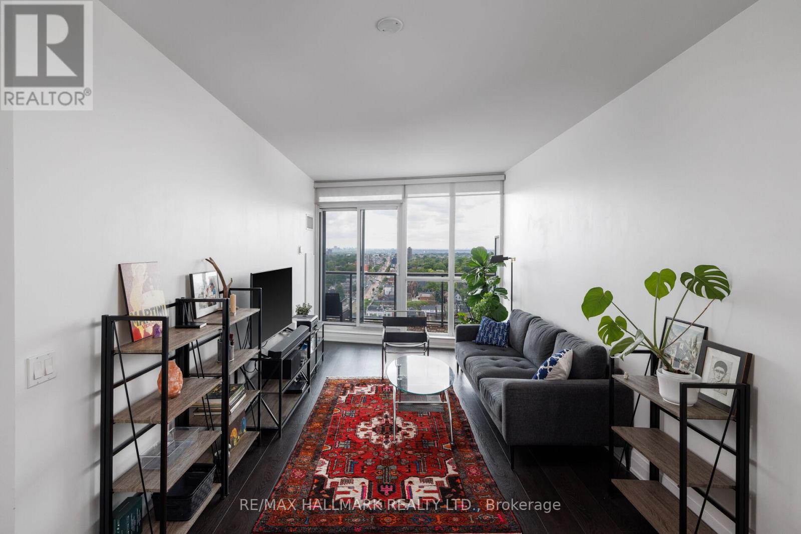 1401 - 530 St Clair Avenue W Property Photo 16