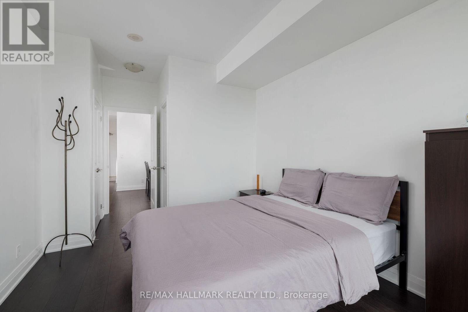 1401 - 530 St Clair Avenue W Property Photo 19