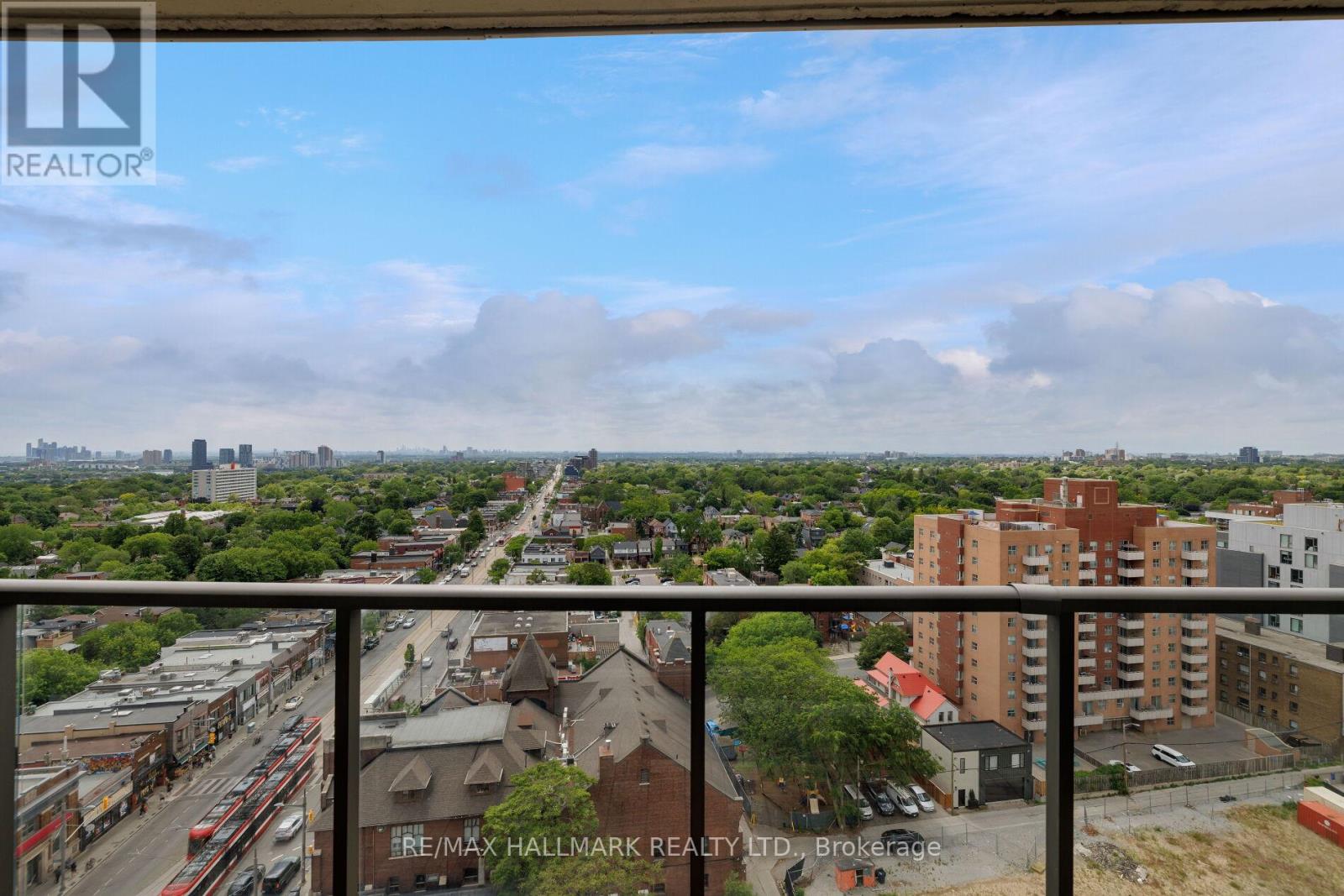 1401 - 530 St Clair Avenue W Property Photo 22