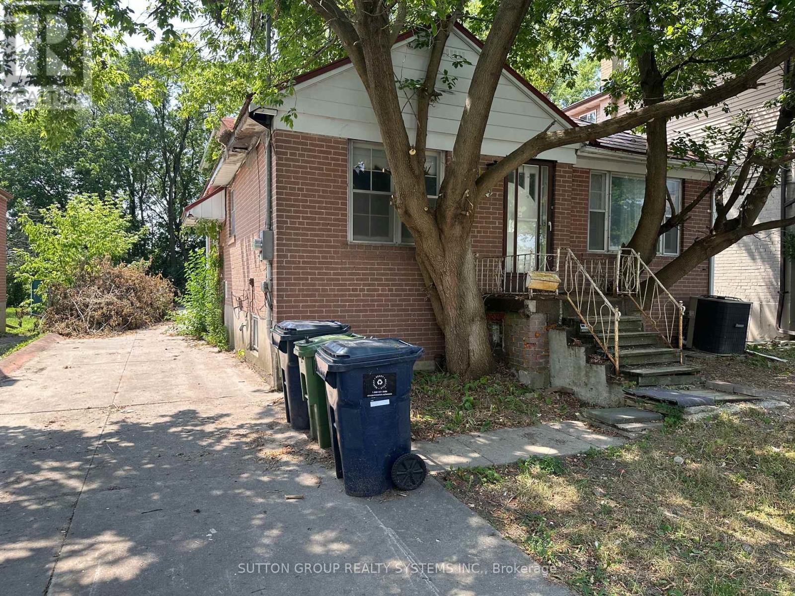 89 Reiner Road Property Photo 1
