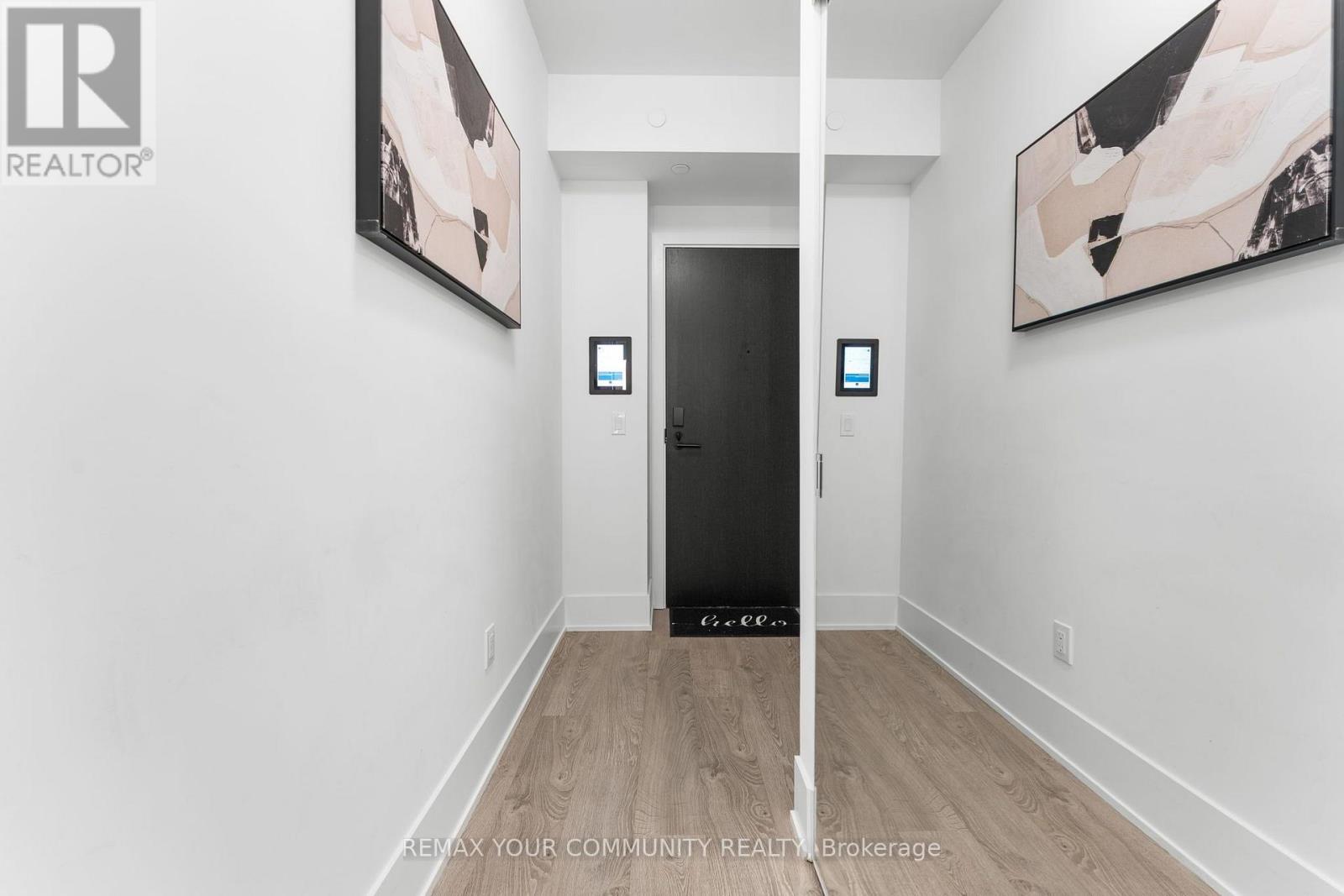 2015 - 470 Front Street Property Photo 6