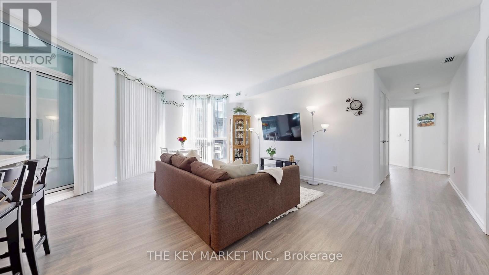 511 - 45 Charles Street E Property Photo 16