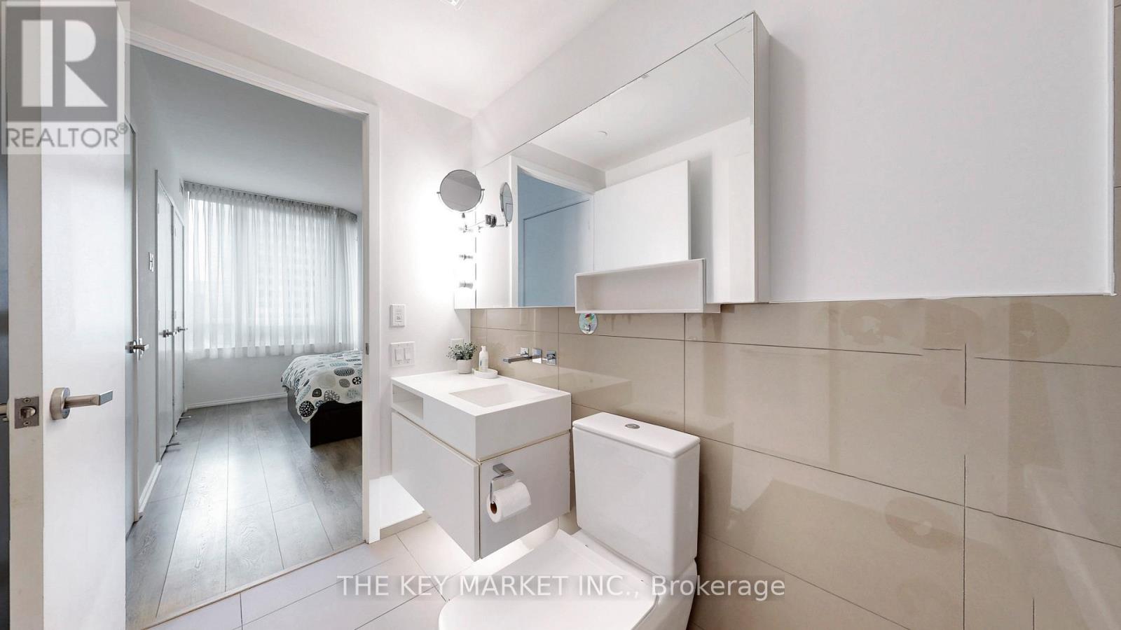 511 - 45 Charles Street E Property Photo 26