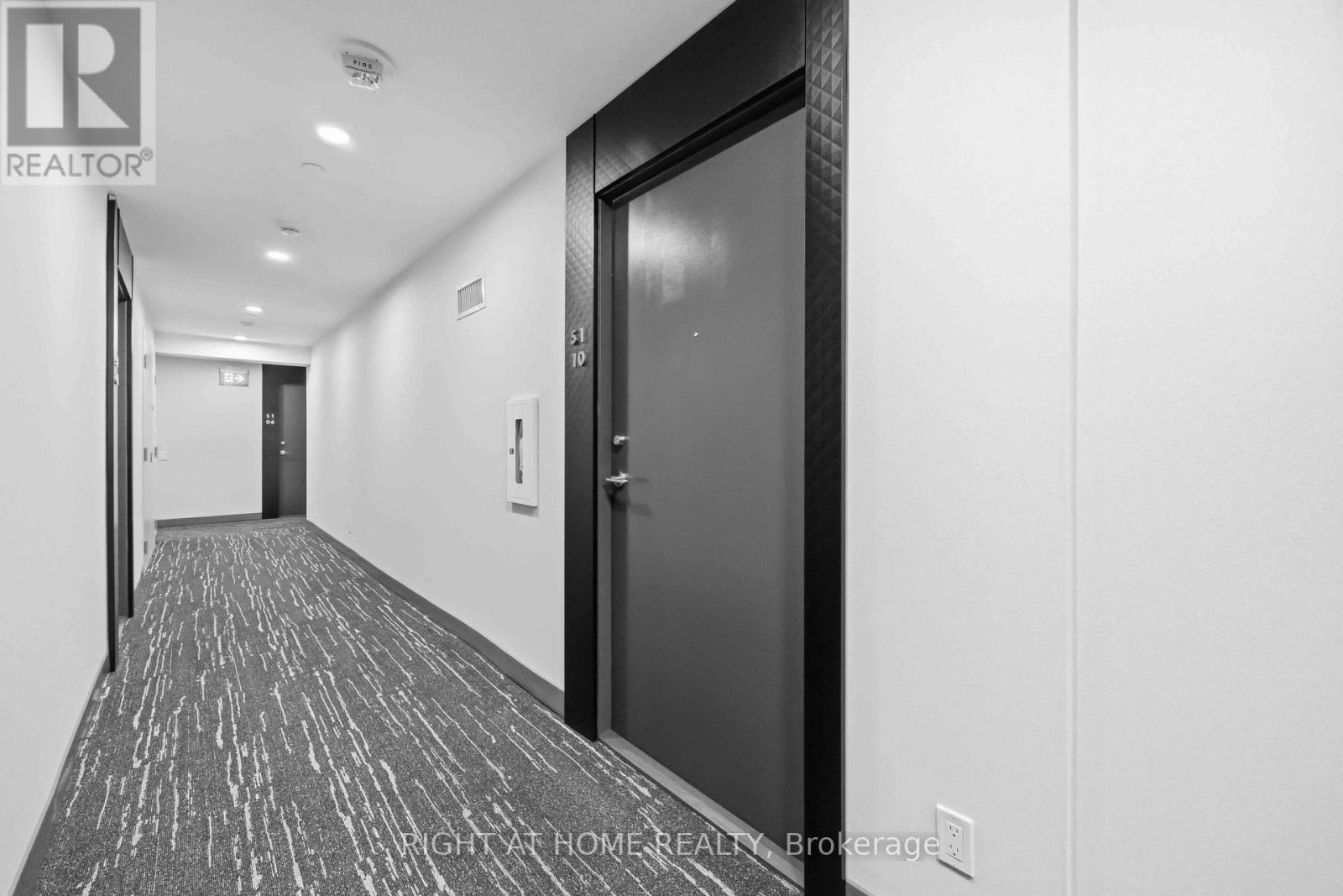 5110 - 8 Wellesley Street W Property Photo 2