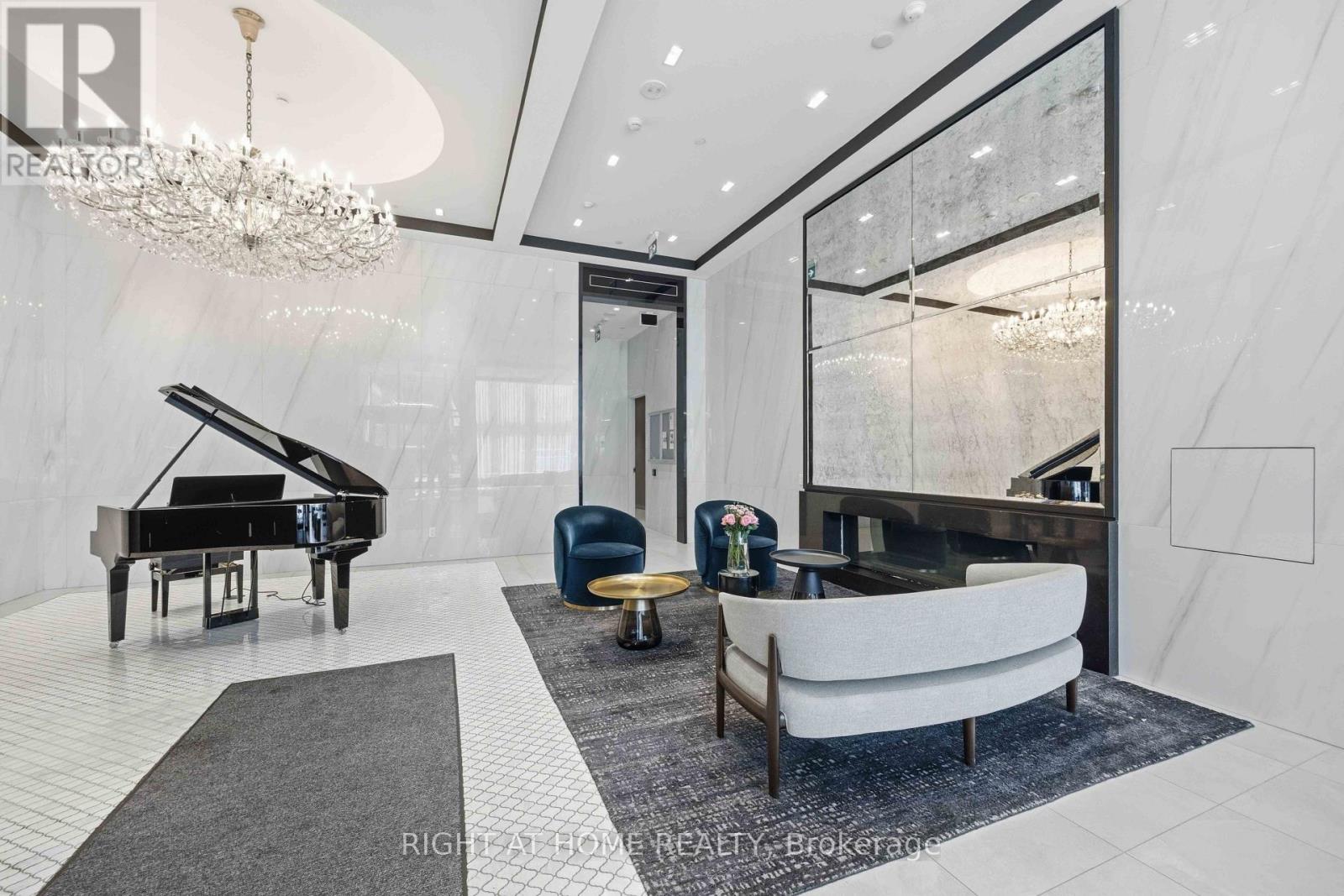 5110 - 8 Wellesley Street W Property Photo 3