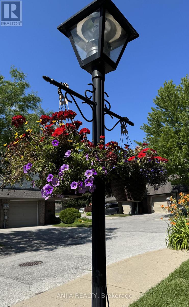 7 Purple Sageway Property Photo 2