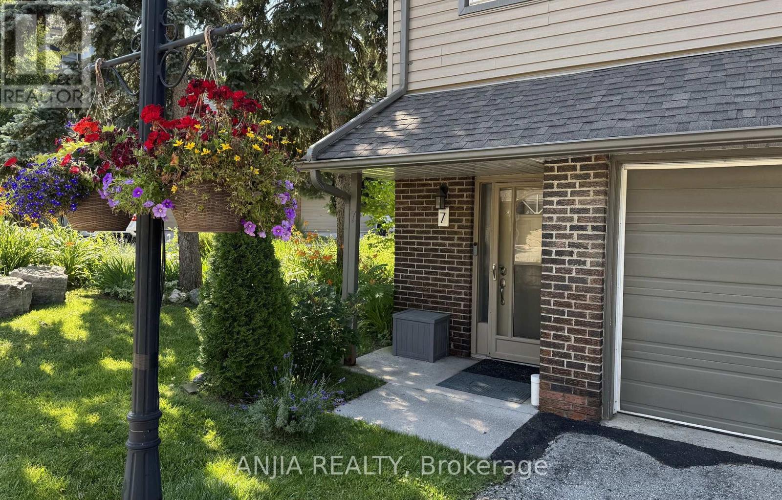 7 Purple Sageway Property Photo 4